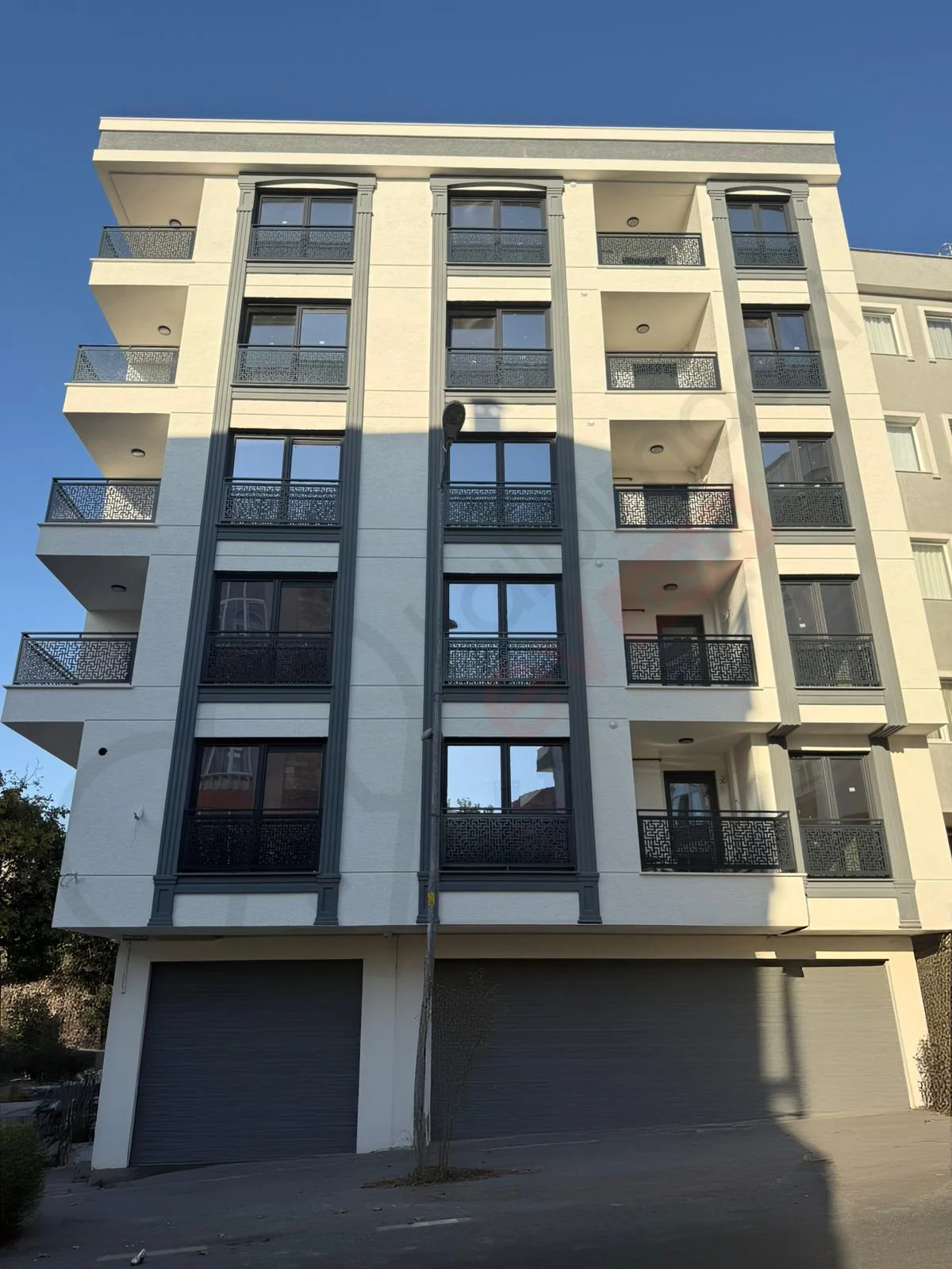 Büyükçekmece'de Esma Apt. 3+2 Dubleks Sıfır Daire NO:22
